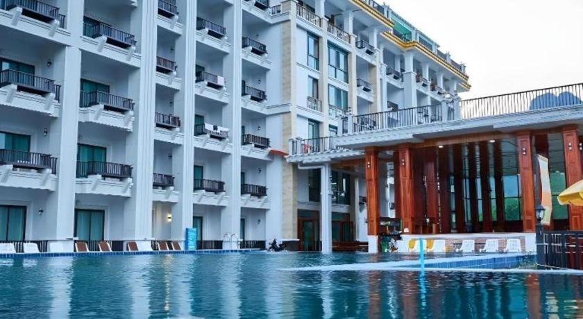 Thavisouk Riverside Hotel Vang Vieng Exteriér fotografie