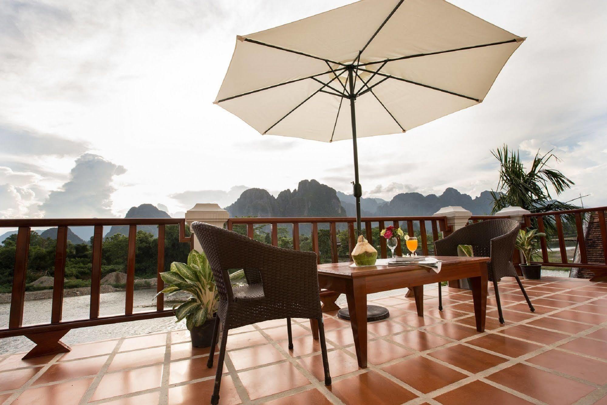 Thavisouk Riverside Hotel Vang Vieng Exteriér fotografie