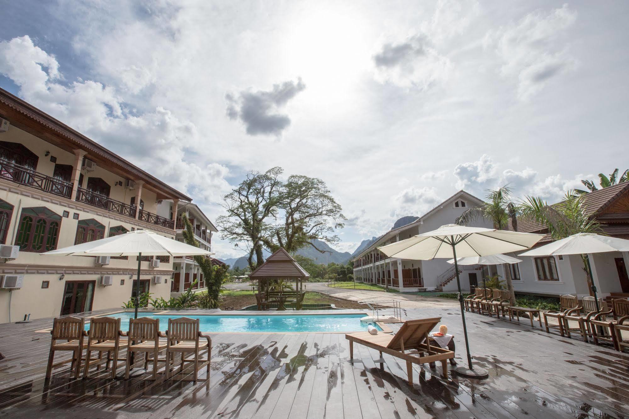 Thavisouk Riverside Hotel Vang Vieng Exteriér fotografie