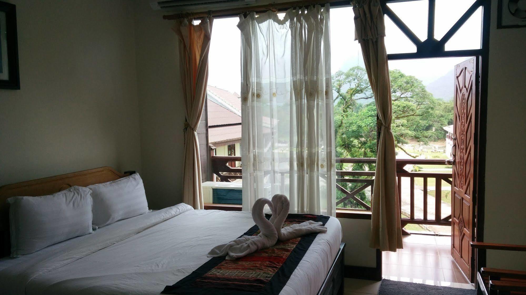 Thavisouk Riverside Hotel Vang Vieng Exteriér fotografie