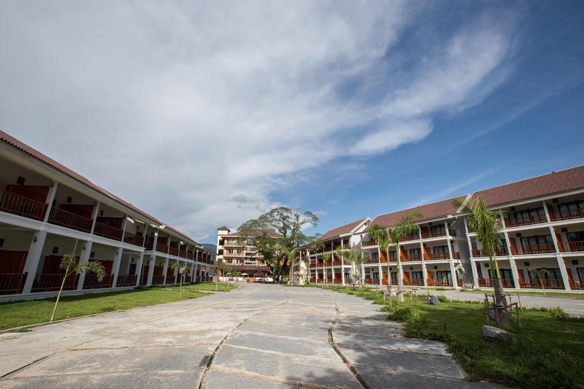 Thavisouk Riverside Hotel Vang Vieng Exteriér fotografie